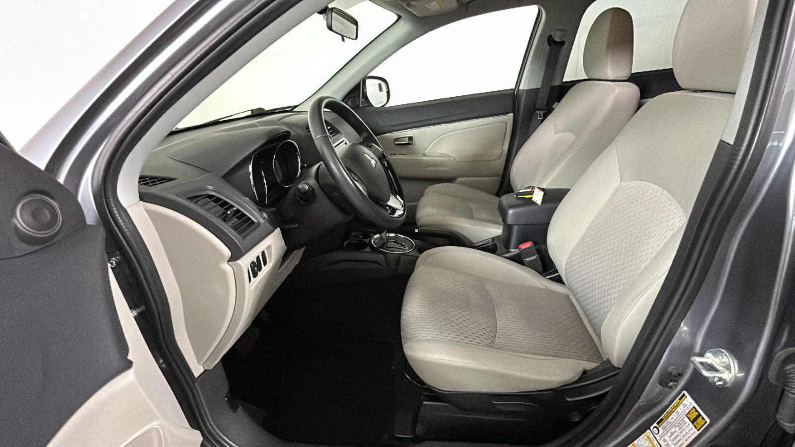 Used 2017 Mitsubishi Outlander Sport SE AWD/4WD image 12
