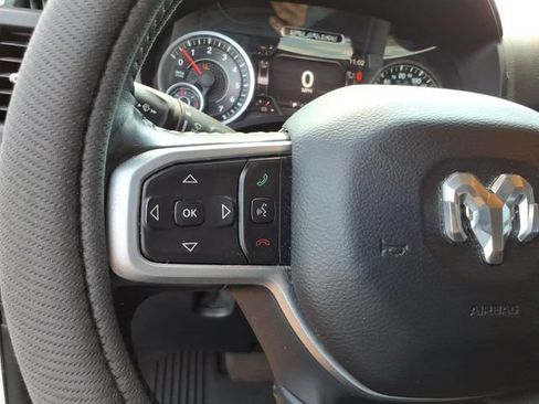 Used 2020 RAM 1500 Big Horn AWD/4WD image 9