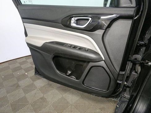 Used 2024 Jeep Compass Limited image 36