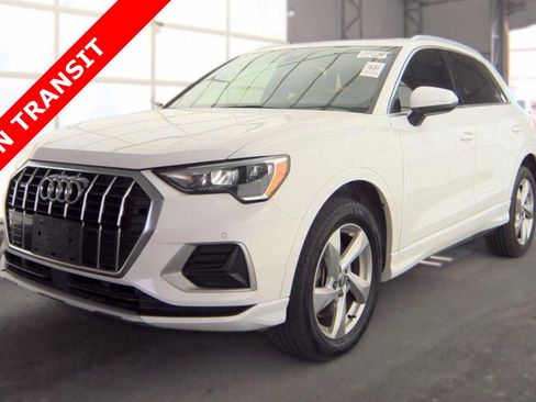 Used 2020 Audi Q3 2.0T Premium w/ Convenience Package AWD/4WD image 1
