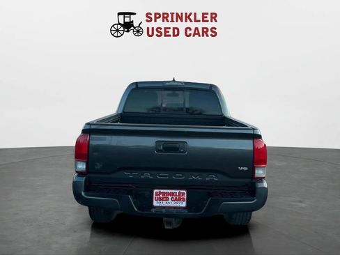 Used 2016 Toyota Tacoma TRD Sport w/ Towing Package image 14