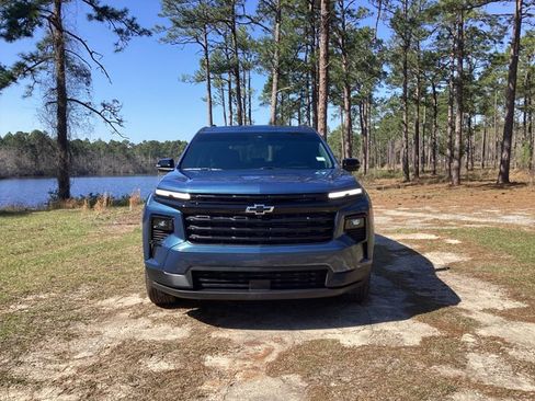 New 2026 Chevrolet Traverse LT w/ Midnight/Sport Edition FWD image 7