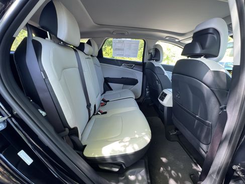 New 2026 Kia Sportage EX w/ EX Panorama Roof Package FWD image 41
