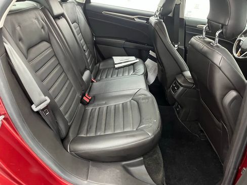 Used 2014 Ford Fusion SE w/ Equipment Group 202A image 31