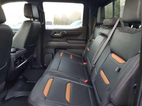 Used 2022 GMC Sierra 1500 AT4 w/ AT4 Premium Package image 11