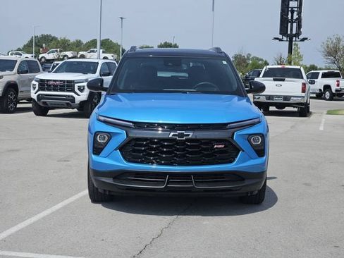Used 2025 Chevrolet TrailBlazer RS w/ Convenience Package FWD image 2