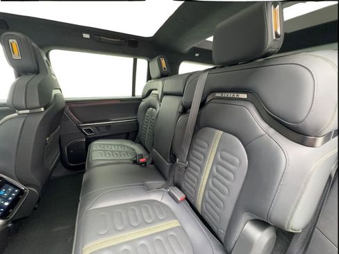 Used 2024 Rivian R1S Adventure AWD/4WD image 25