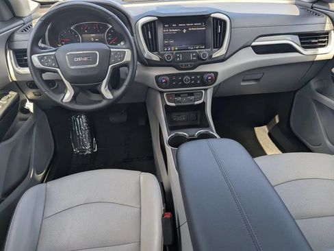 Used 2024 GMC Terrain SLT FWD image 19