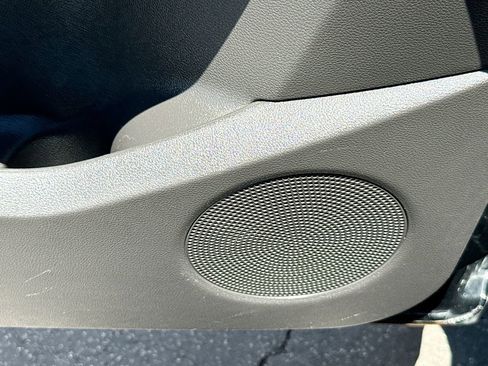 Used 2018 Ford Escape SE FWD image 19