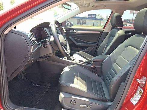 Used 2023 Volkswagen Jetta SE FWD image 14