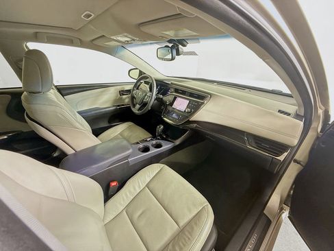Used 2013 Toyota Avalon Limited image 30