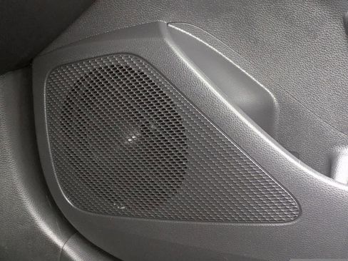 Used 2023 Toyota Corolla LE image 27