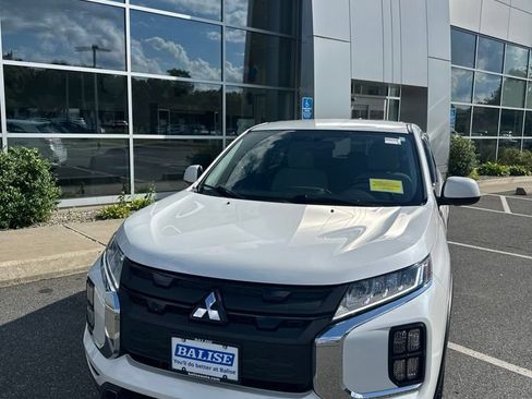 Used 2020 Mitsubishi Outlander Sport ES AWD/4WD image 2