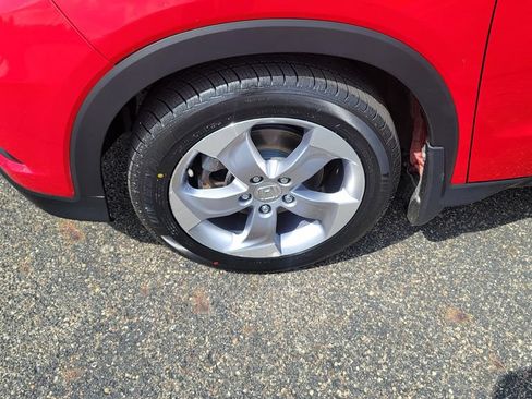 Used 2018 Honda HR-V LX image 6