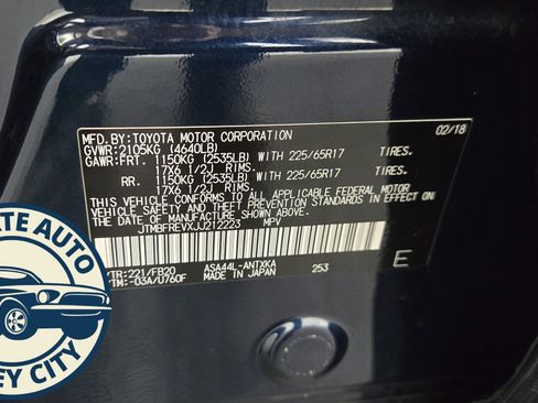 Used 2018 Toyota RAV4 LE w/ All Weather Liner Package image 20