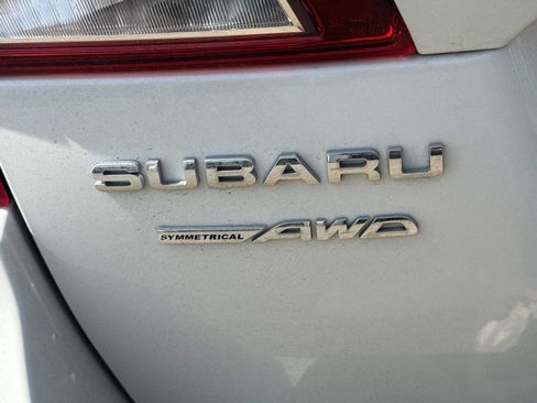 Used 2019 Subaru Outback 3.6R Limited AWD/4WD image 5
