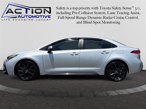 Used 2023 Toyota Corolla SE image 5