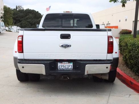Used 2014 Ford F350 Lariat w/ Lariat Ultimate Package image 5