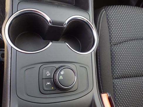 Certified 2023 GMC Terrain SLE image 12