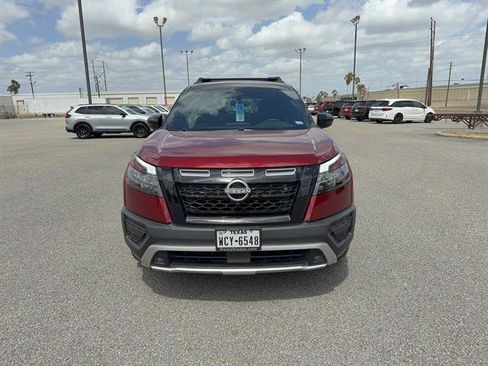 Used 2025 Nissan Pathfinder Rock Creek image 2