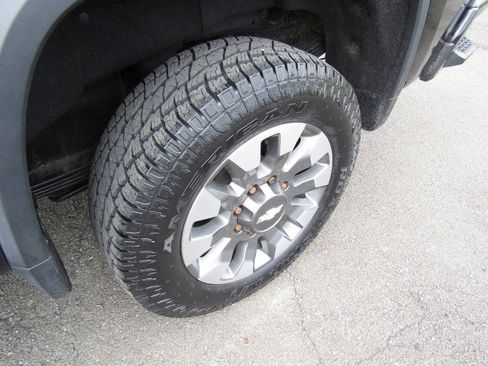 Used 2023 Chevrolet Silverado 2500 LT w/ True North Edition AWD/4WD image 32
