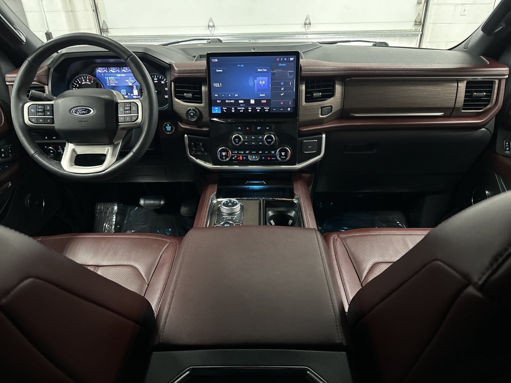 Used 2024 Ford Expedition Limited AWD/4WD image 24