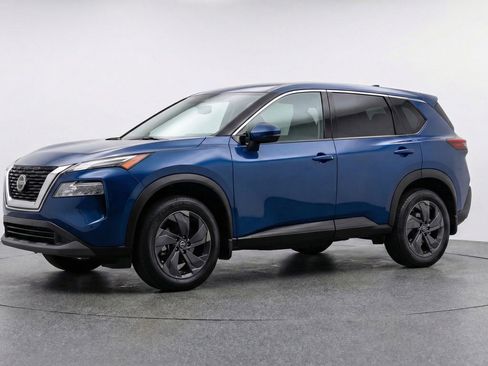 Used 2025 Nissan Rogue SV FWD image 3