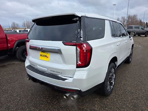 Used 2021 GMC Yukon Denali w/ Denali Premium Package AWD/4WD image 11