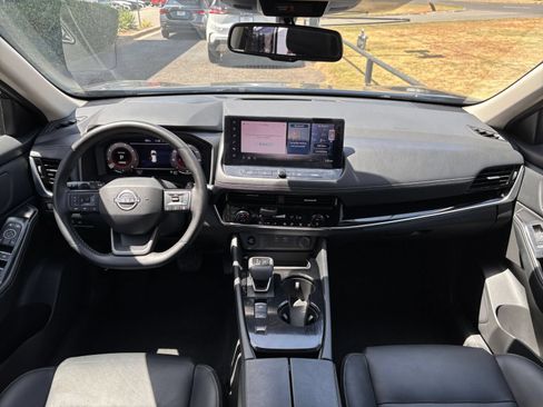Used 2026 Nissan Rogue SL FWD image 31