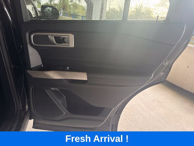 Used 2022 Ford Explorer XLT w/ Equipment Group 202A RWD image 13