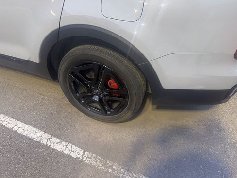 Used 2024 Kia Telluride EX X-Line image 11