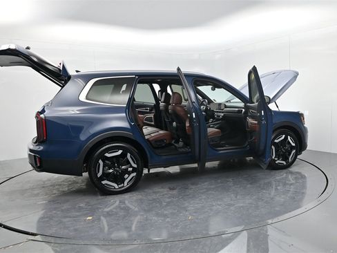 Certified 2023 Kia Telluride EX image 56