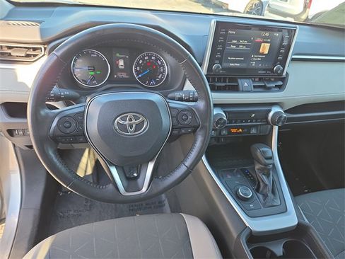 Used 2021 Toyota RAV4 XLE image 34