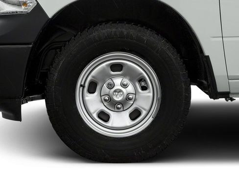 Used 2017 RAM 1500 Express AWD/4WD image 14