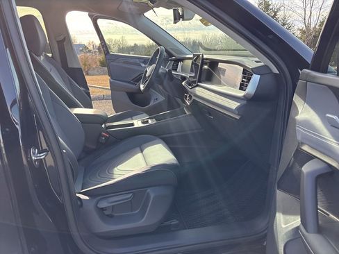 New 2026 Volkswagen Tiguan SE image 22