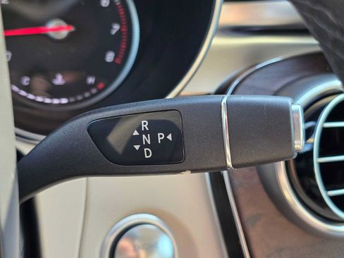 Used 2019 Mercedes-Benz GLC 300 4MATIC image 34