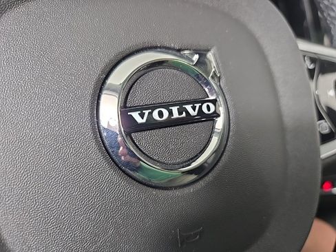 New 2025 Volvo XC60 B5 Plus w/ Protection Package Premier image 33