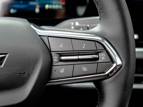 New 2026 Chevrolet Equinox LT AWD/4WD image 17
