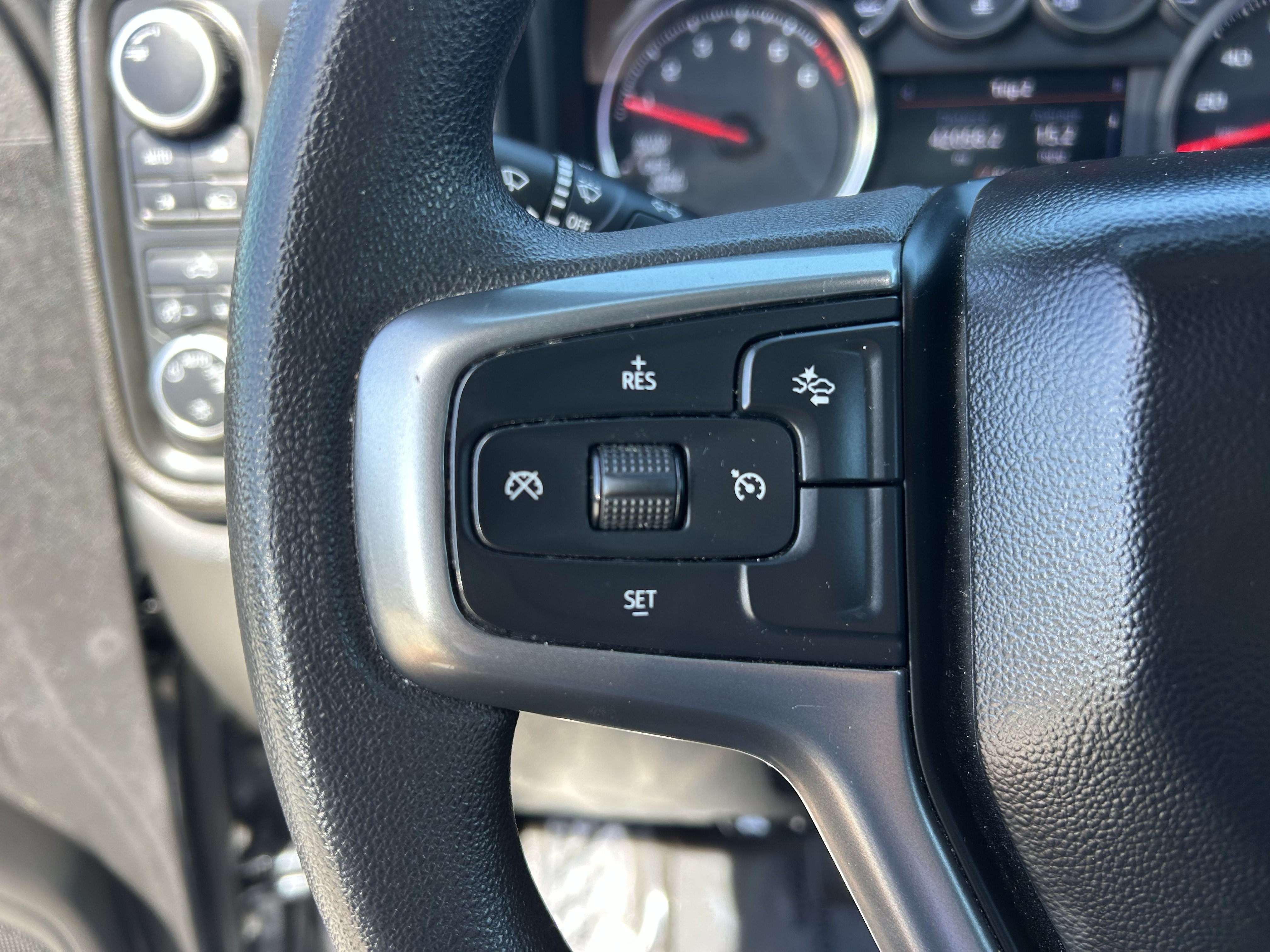 Used 2022 Chevrolet Silverado 1500 Custom w/ Safety Confidence Package AWD/4WD image 27