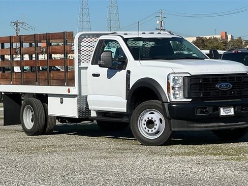 New 2025 Ford F450 XL image 2