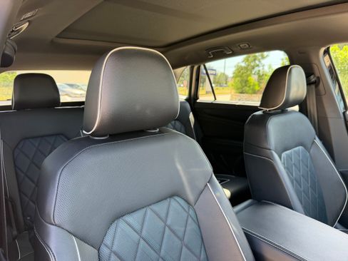 Used 2024 Volkswagen Atlas Cross Sport SEL Premium R-Line AWD/4WD image 11