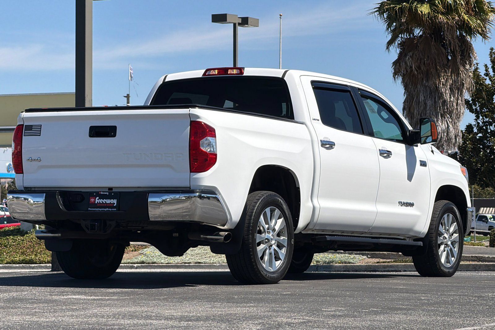 Used 2015 Toyota Tundra Limited AWD/4WD image 4