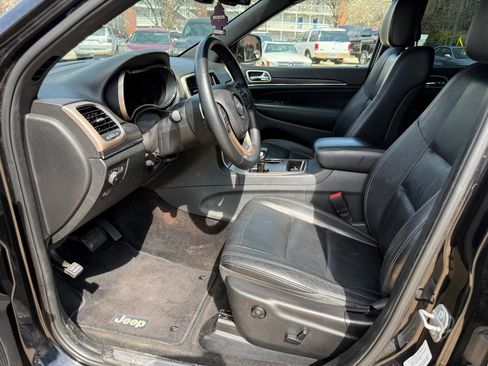 Used 2014 Jeep Grand Cherokee Limited image 9
