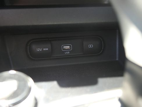 Used 2022 Kia Seltos S FWD image 19