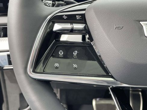 New 2026 Cadillac Optiq Luxury 1 w/ LPO, Floor Liner Package image 23