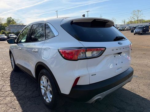 Used 2021 Ford Escape SE image 7