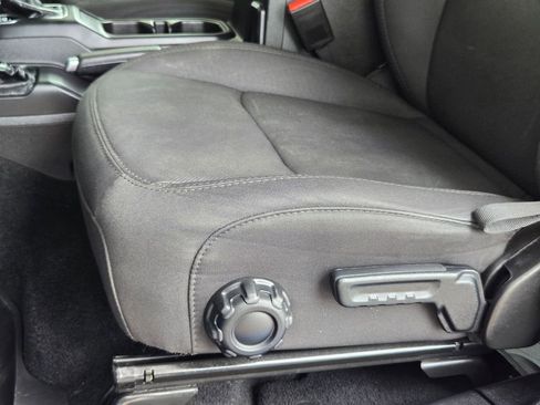 Used 2022 Jeep Wrangler Unlimited Sport image 12