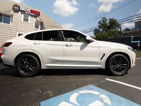 Used 2019 BMW X4 xDrive30i w/ Executive Package AWD/4WD image 2