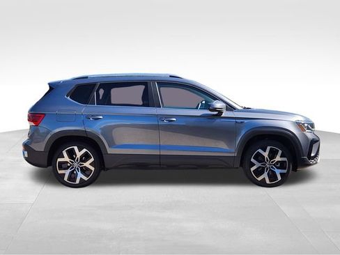 Used 2022 Volkswagen Taos SEL AWD/4WD image 9