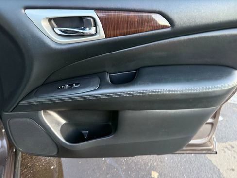 Used 2015 Nissan Pathfinder Platinum image 24